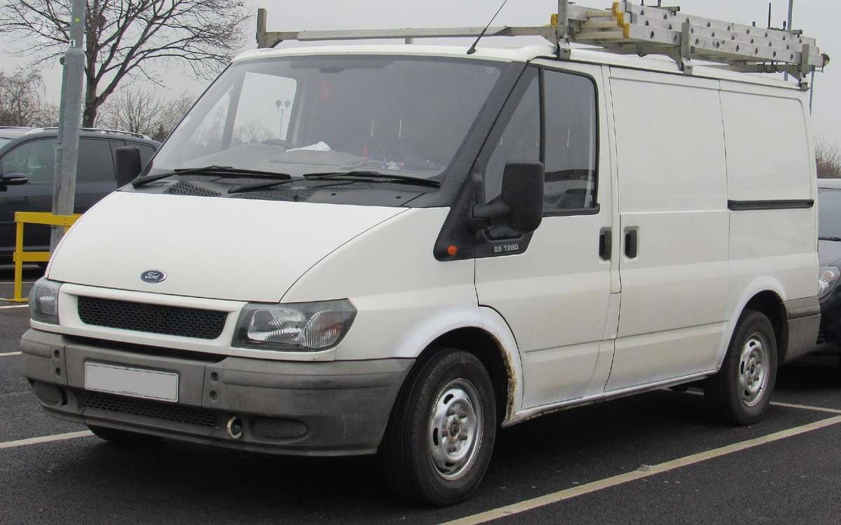 Ford Transit, preču