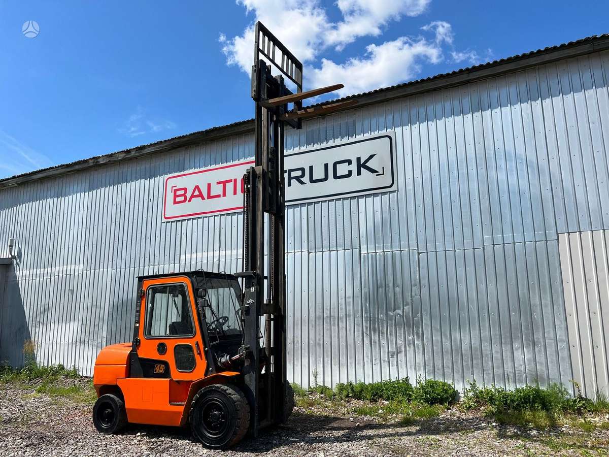 HC CPCD45, 4.5t / 4.5m, forklifts
