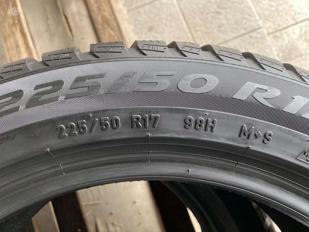 Pirelli Sotto zero3, зимние 225/50 R17