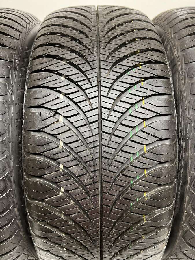 Goodyear Vector4Seasons 2023m, всесезонные 215/55 R17