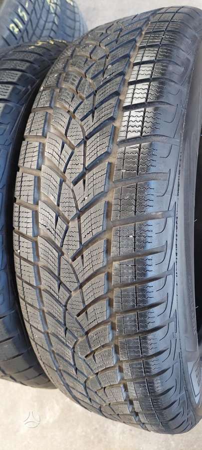 Goodyear, зимние 215/65 R17