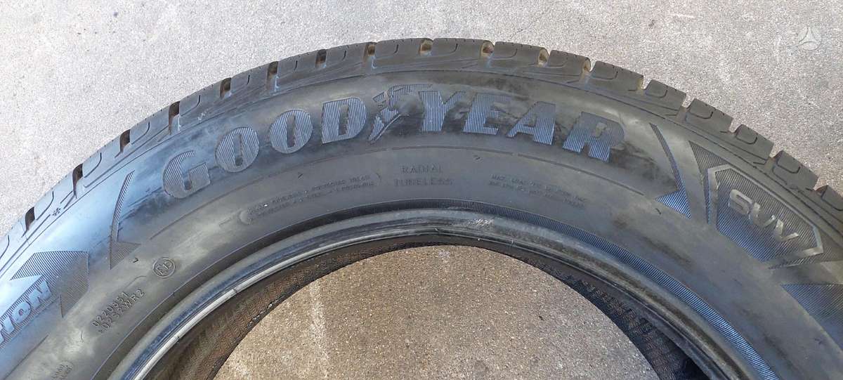 Goodyear, winter 215/65 R17