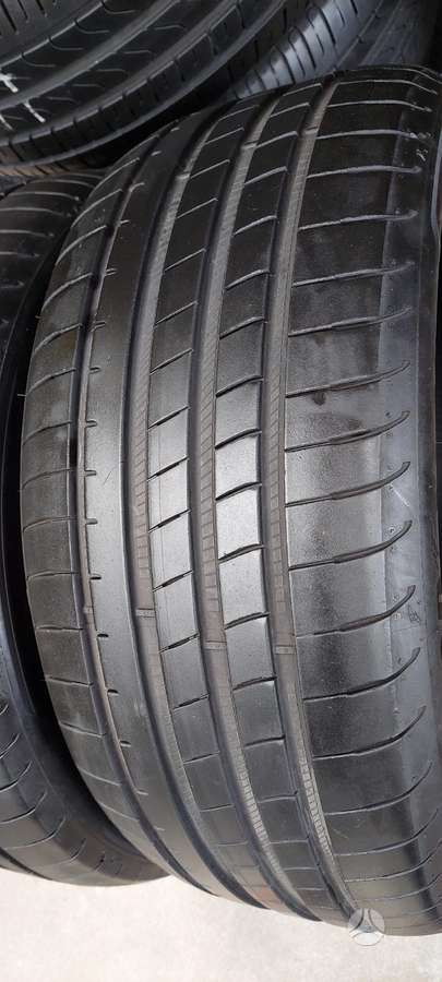 Goodyear, summer 245/40 R19