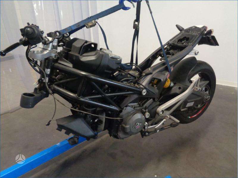 Ducati Monster, street / classic