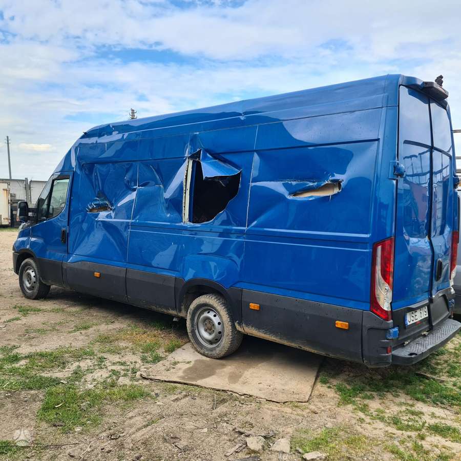 Iveco 35S16, krovininiai mikroautobusai