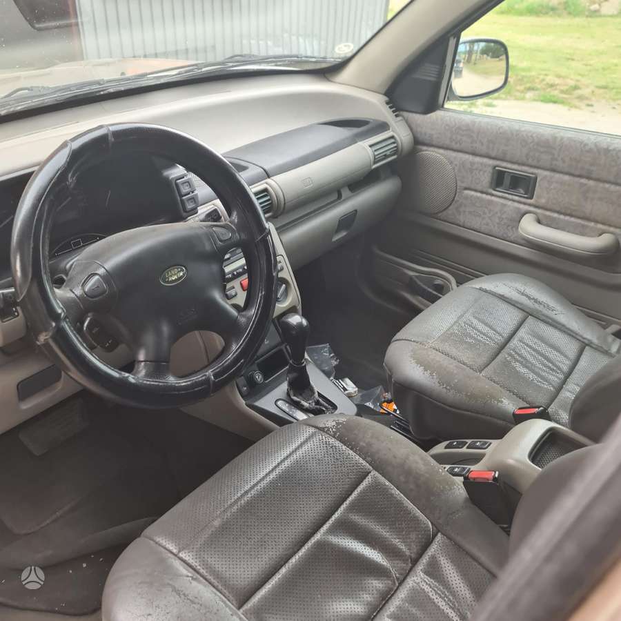 Land Rover Freelander dalimis. Europa dalimis