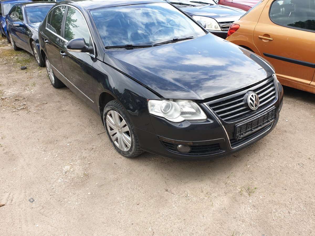 Volkswagen Passat for parts