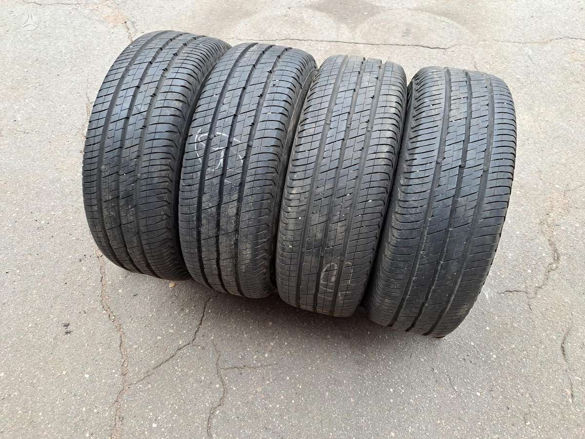 Continental Vanco2 8-9mm., summer 215/65 R16