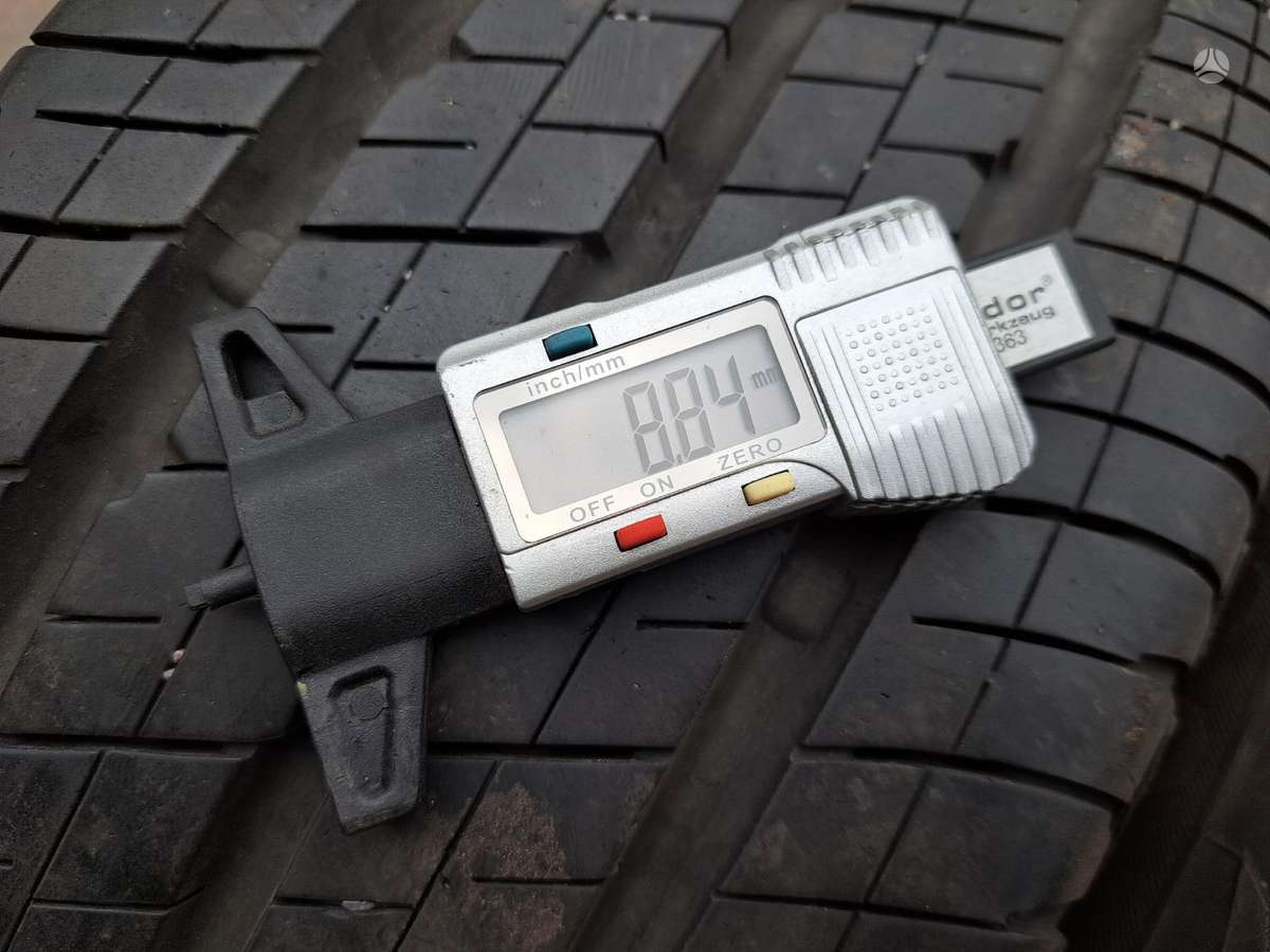 Continental Vanco2 8-9mm., summer 215/65 R16