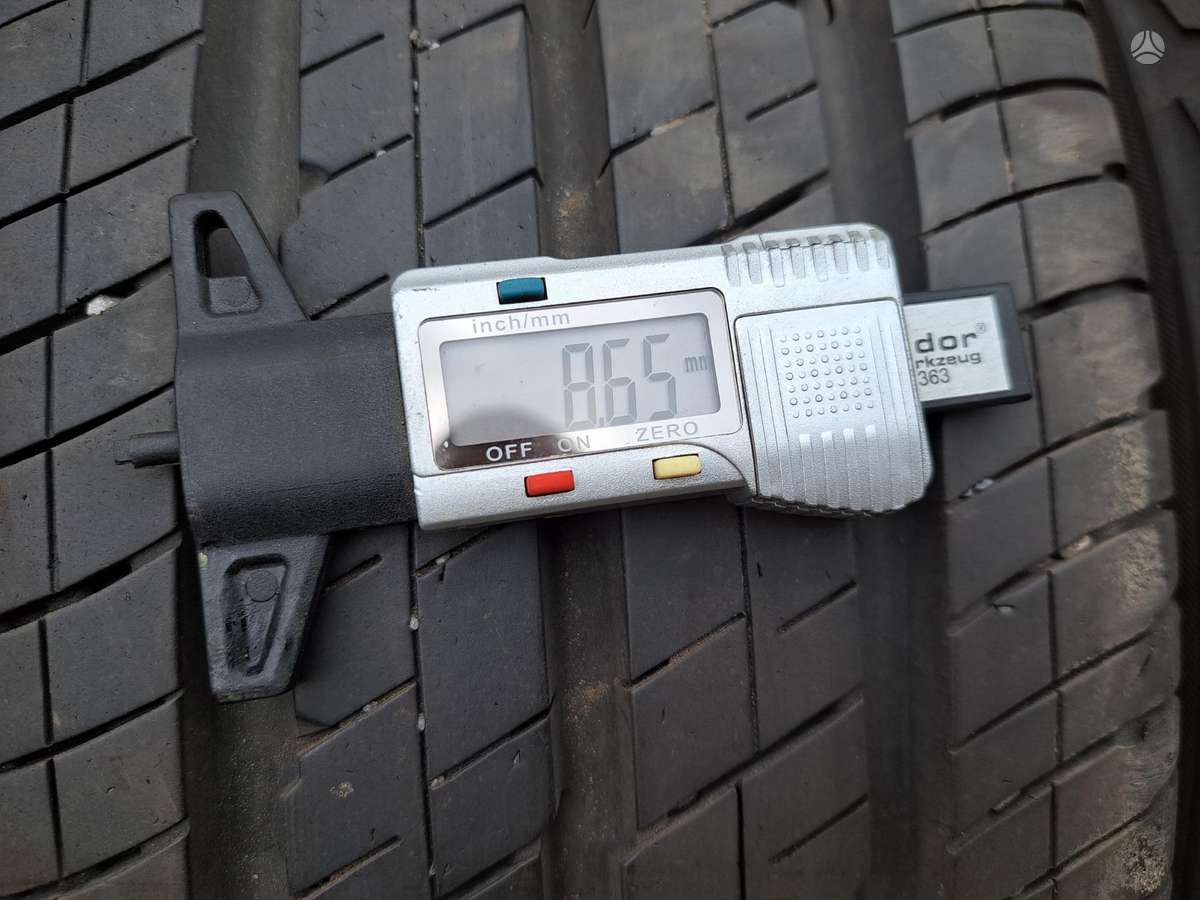 Continental Vanco2 8-9mm., summer 215/65 R16