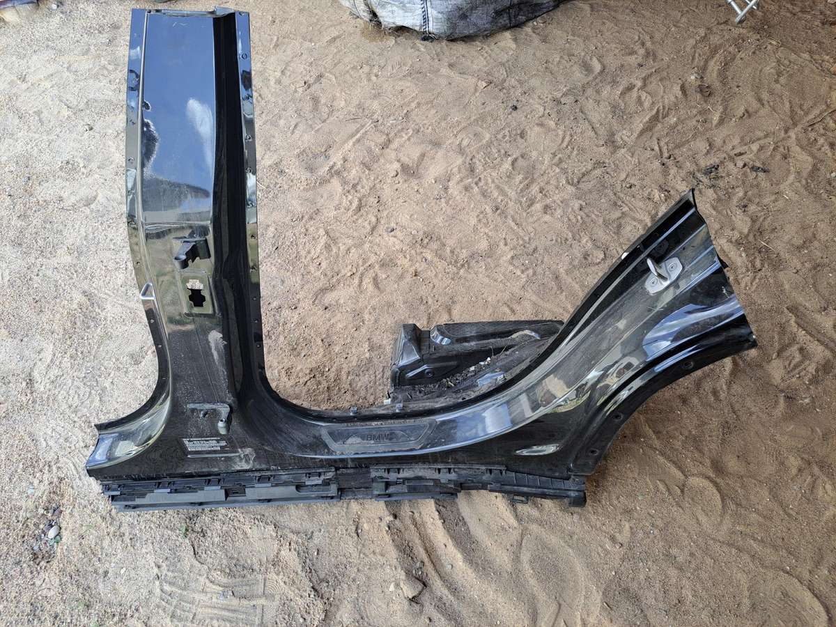 BMW X1 body parts