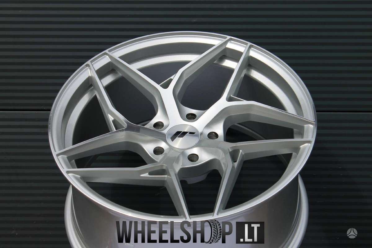 Japan Racing JR35 Silver, light alloy, R19