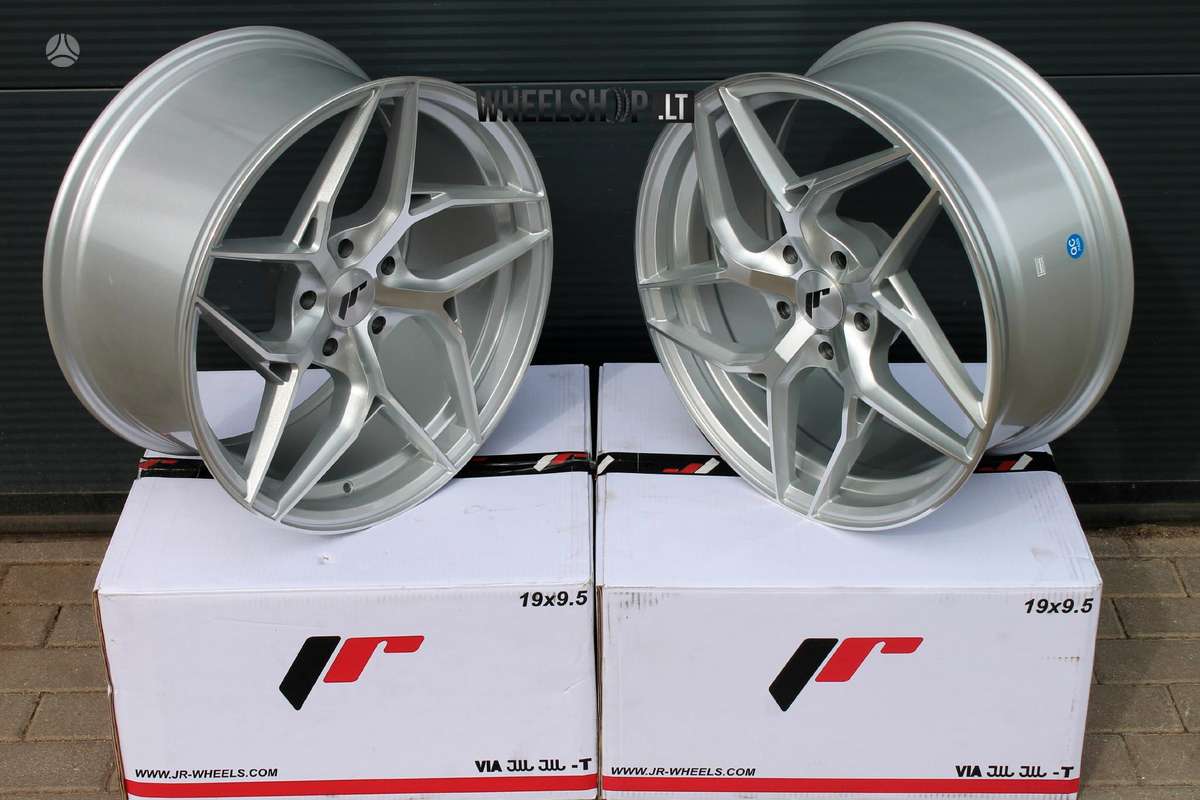 Japan Racing JR35 Silver, light alloy, R19