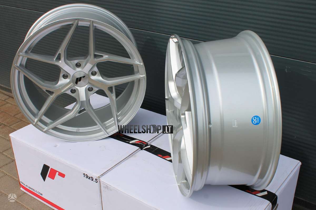 Japan Racing JR35 Silver, light alloy, R19