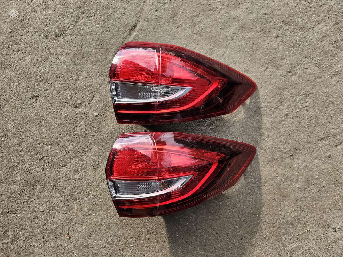 Ford C-MAX lights