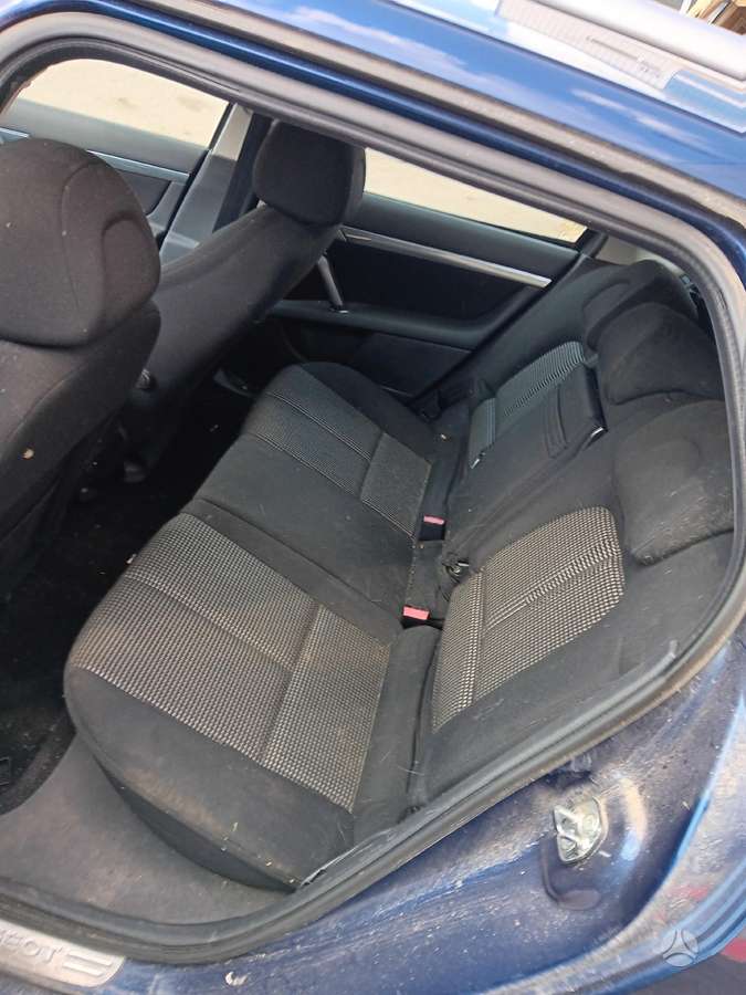 Peugeot 407 for parts