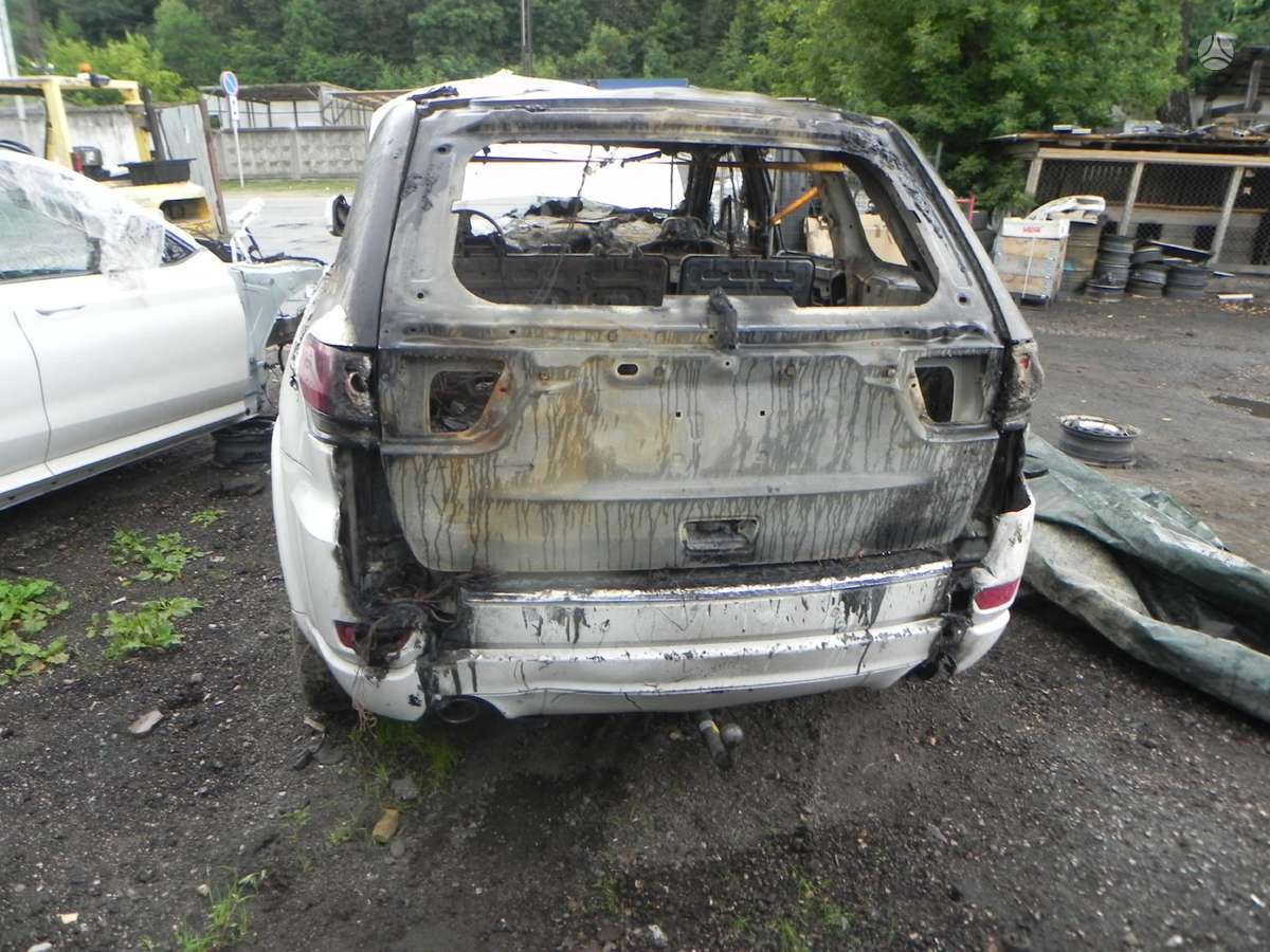 Jeep Grand Cherokee по частям