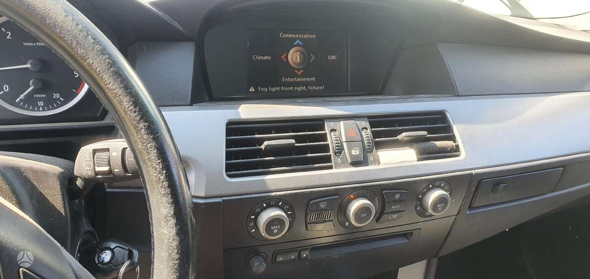 BMW 525 Dalimis