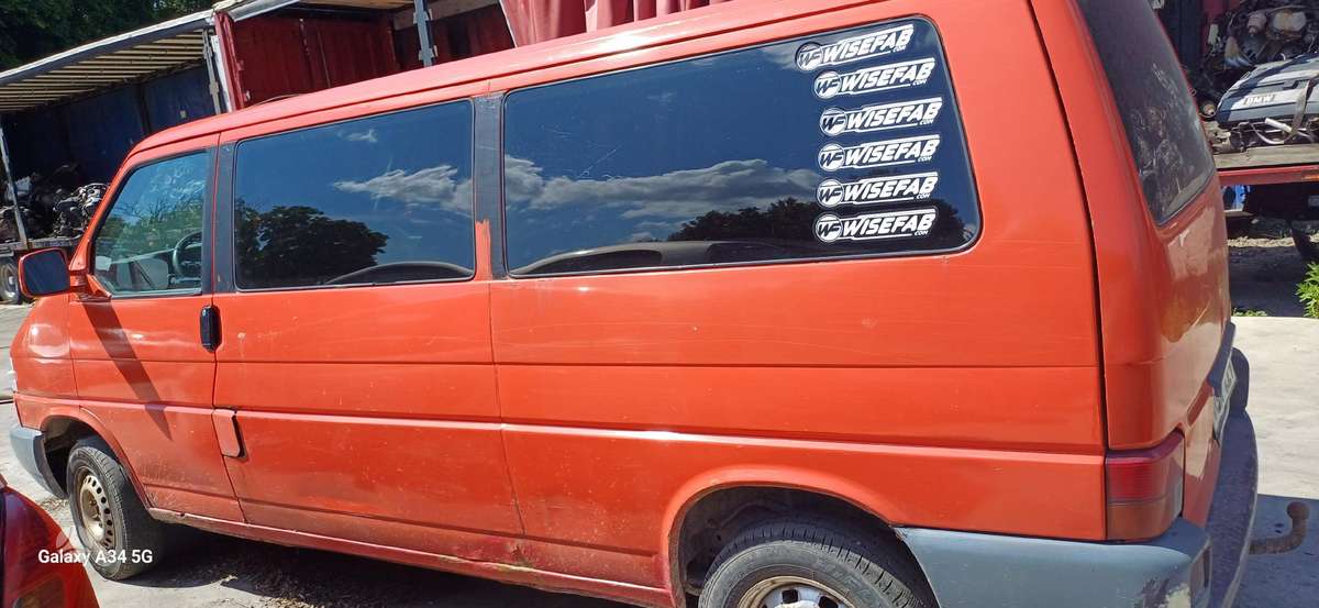 Volkswagen Transporter dalimis