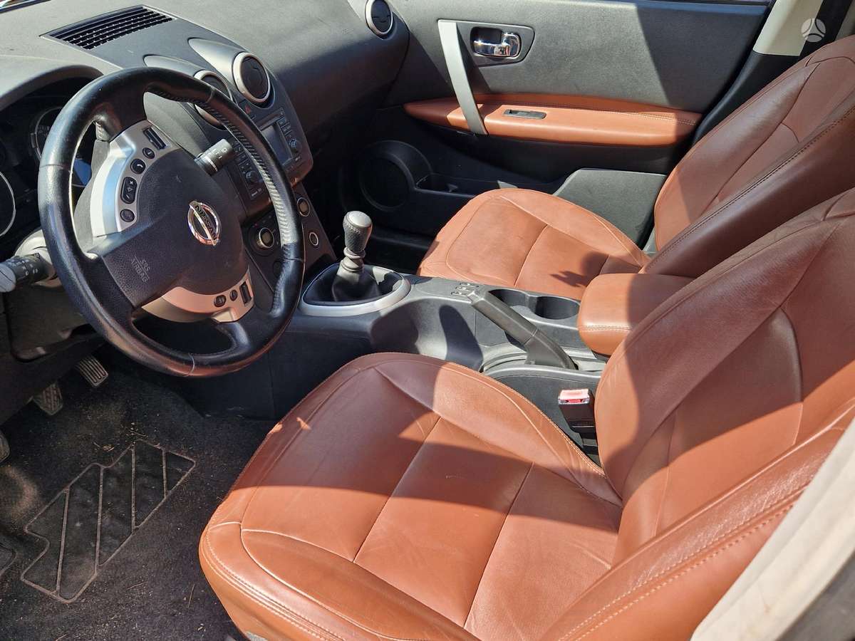 Nissan Qashqai+2 по частям