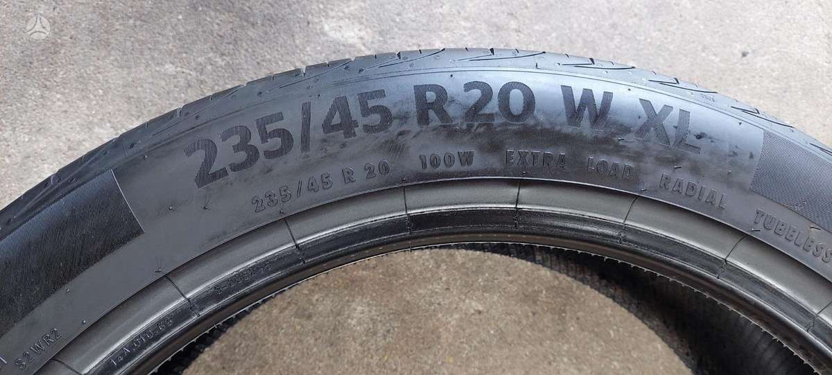 Continental, summer 235/45 R20