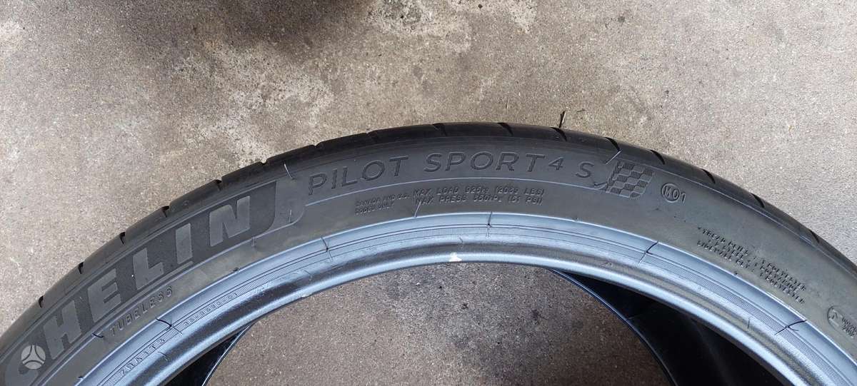 Michelin, летние 315/30 R21