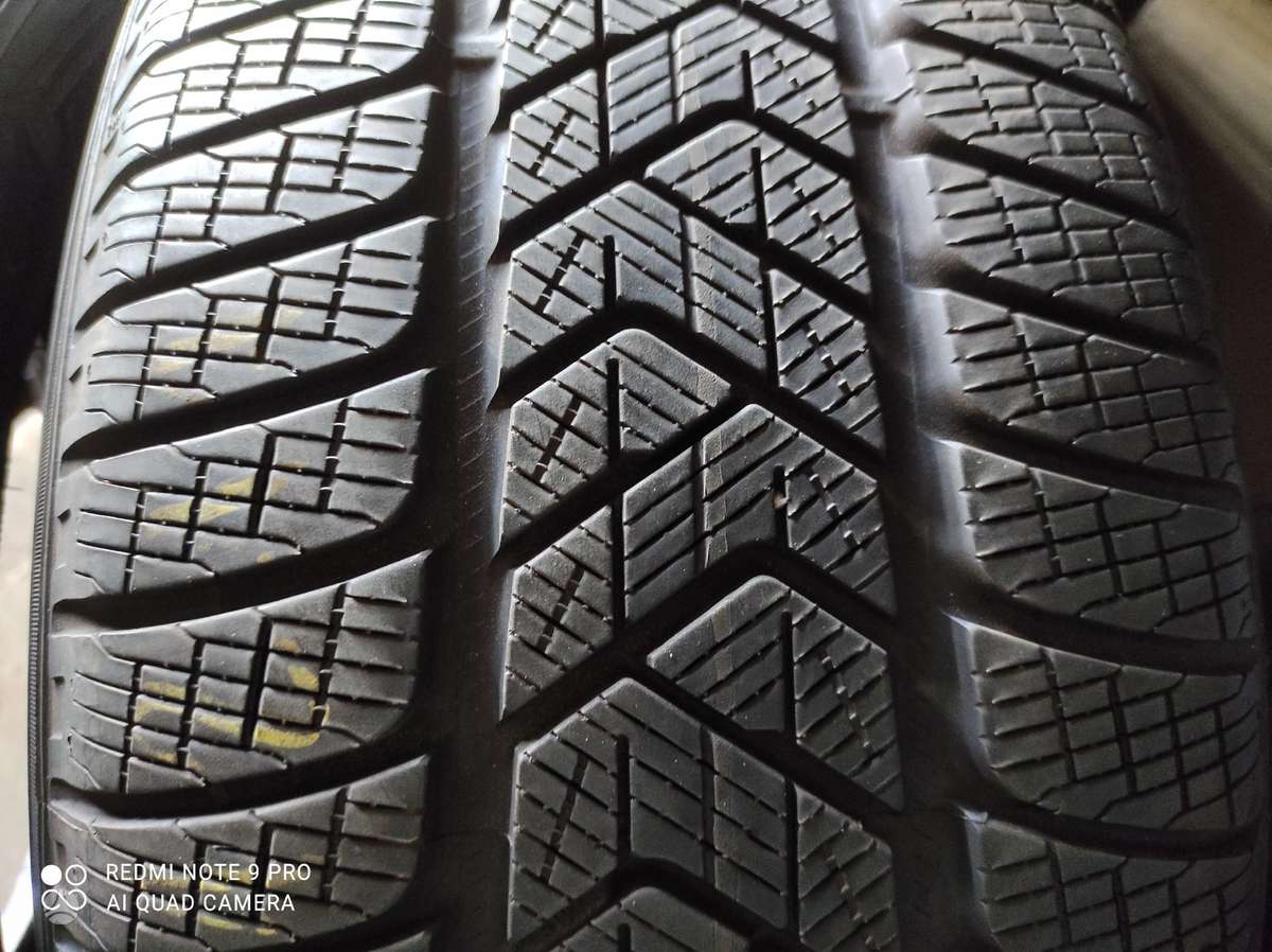 Dunlop, žieminės 255/55 R18