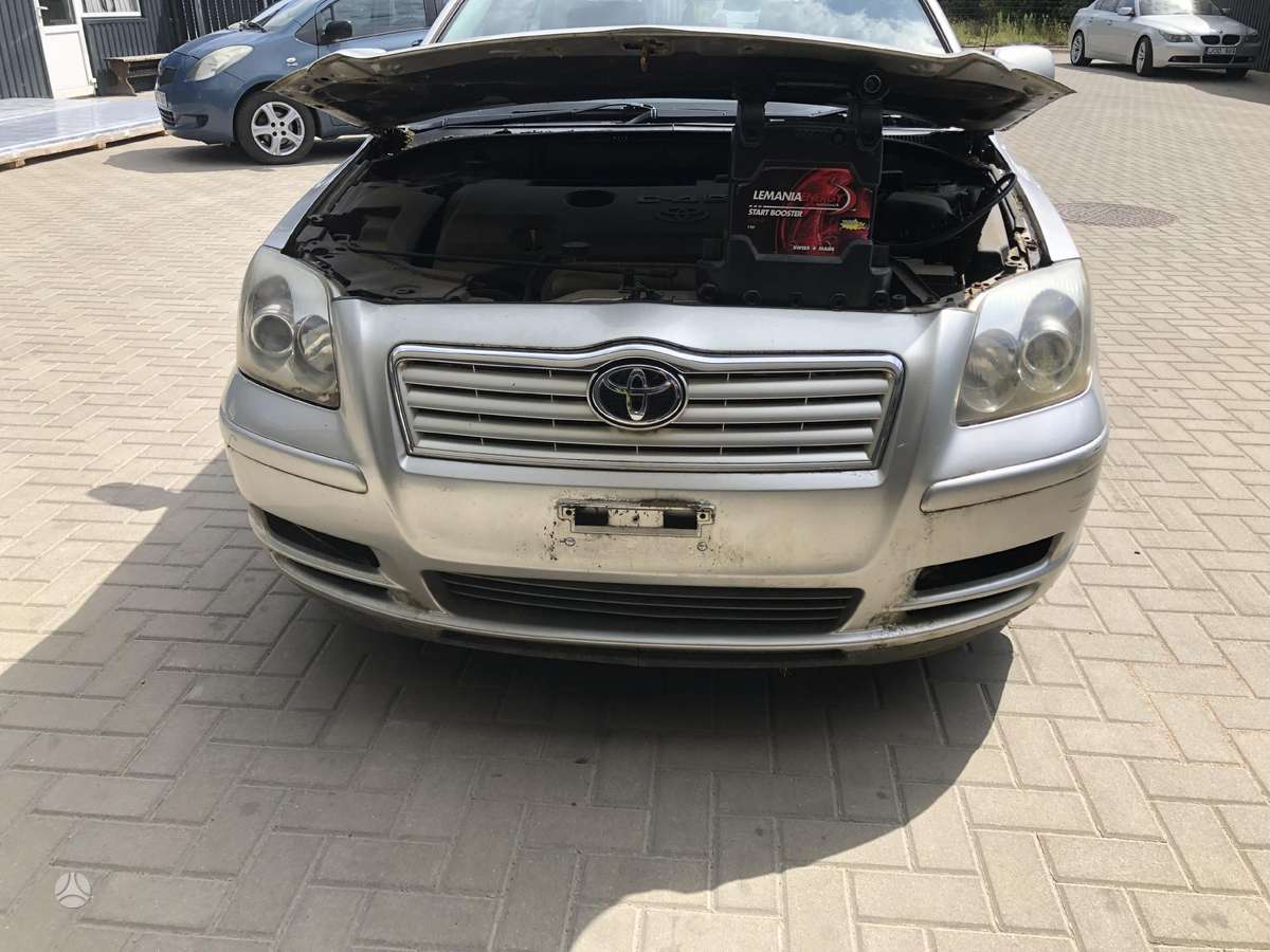 Toyota Avensis dalimis