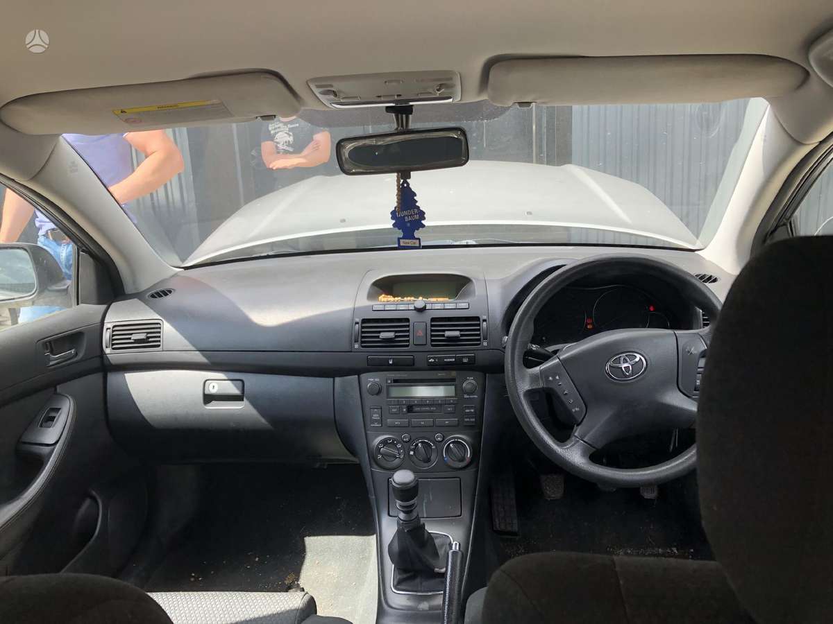 Toyota Avensis dalimis