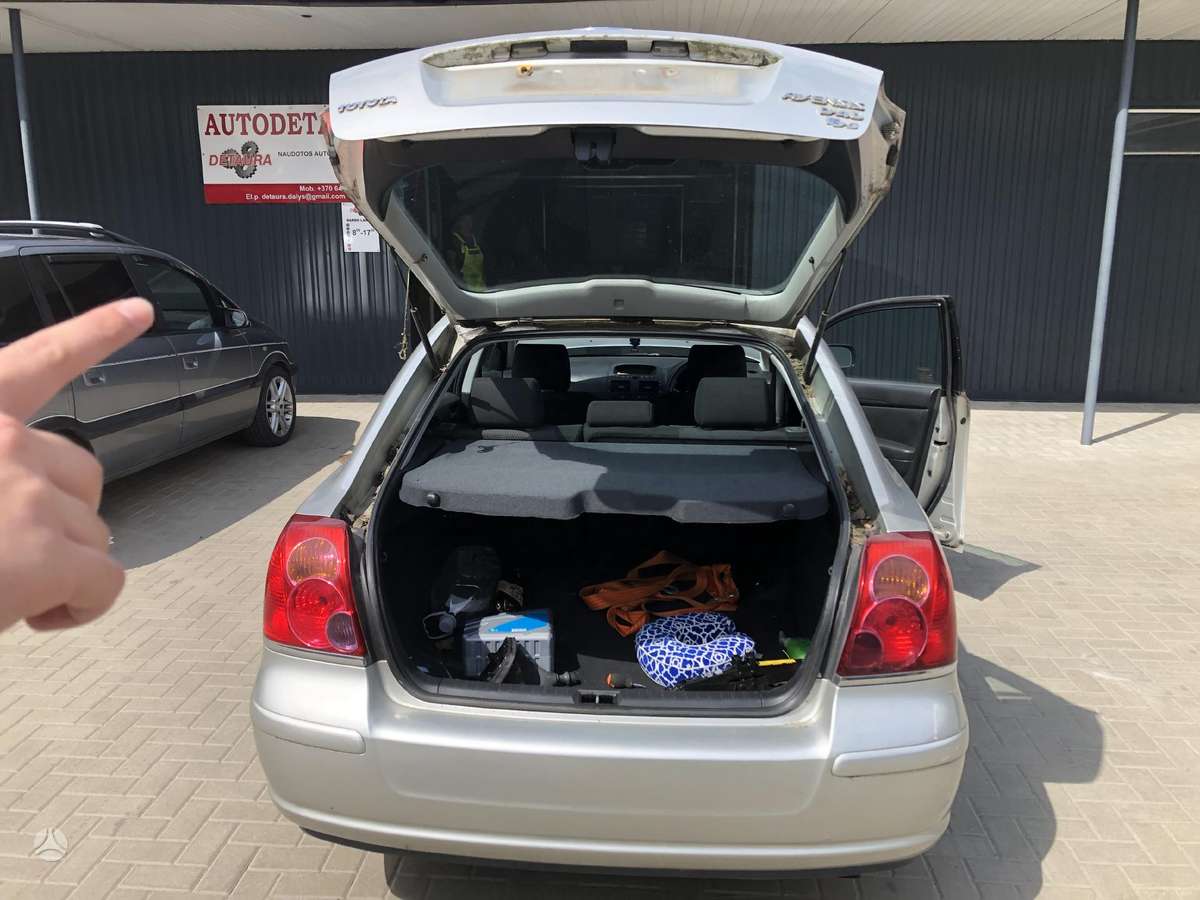 Toyota Avensis dalimis