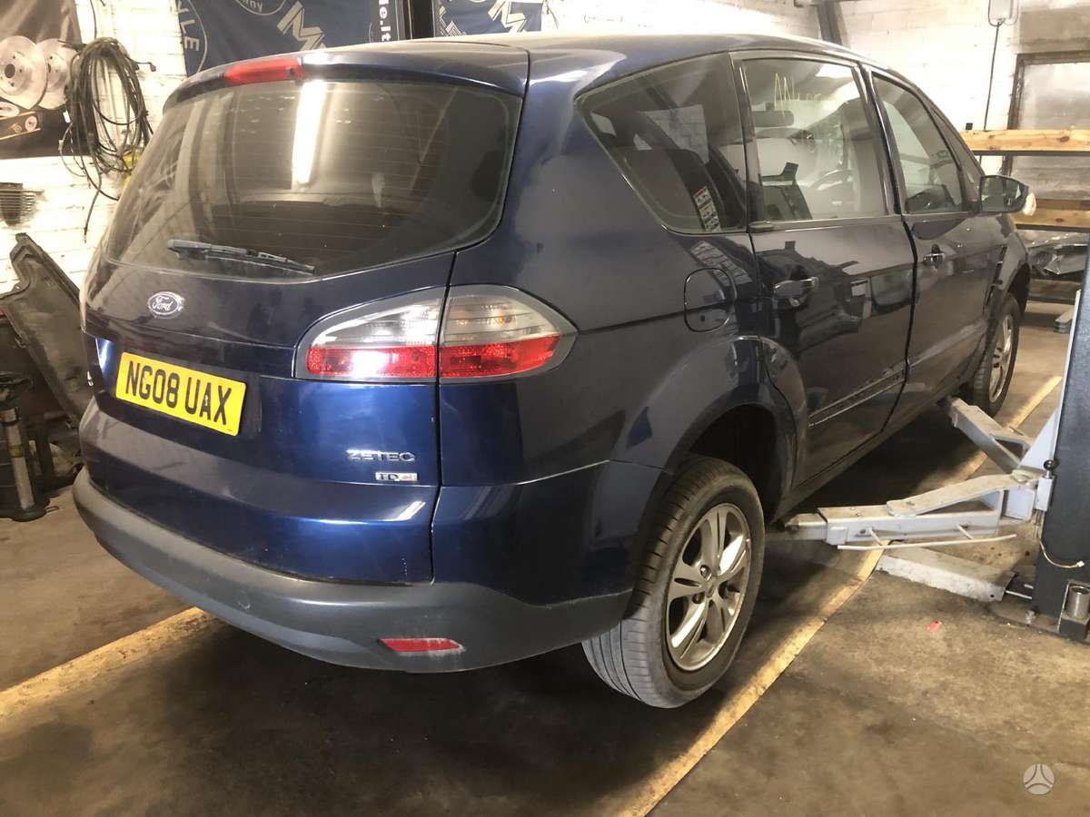 Ford S-MAX dalimis