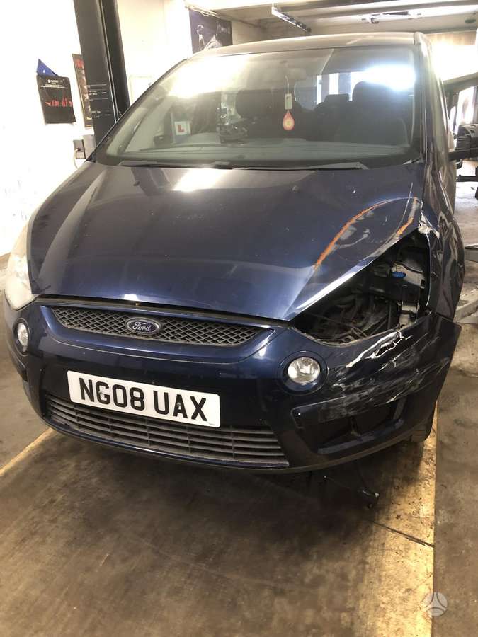 Ford S-MAX dalimis