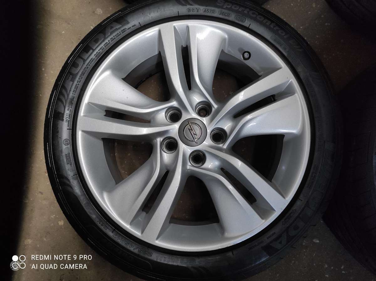 Opel Su davikliais, light alloy, R17