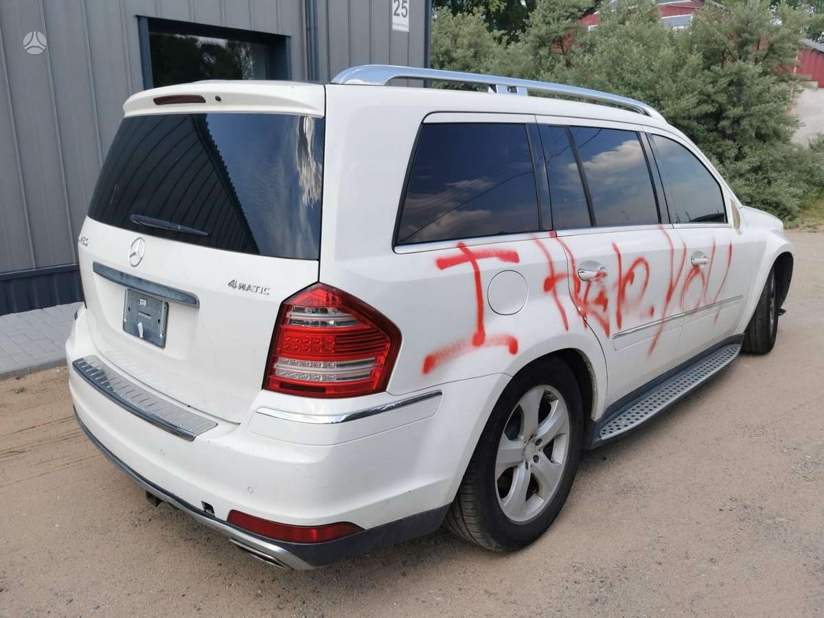 Mercedes-Benz GL450 по частям