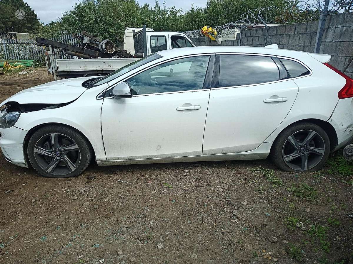 Volvo V40 rezerves daļās