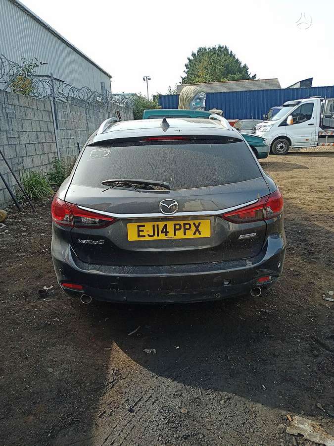 Mazda 6 dalimis