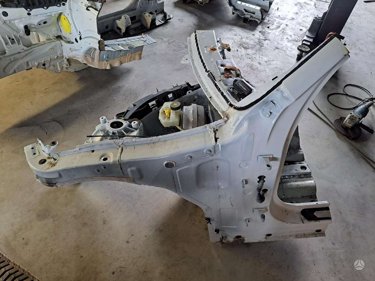 BMW X3 frame rails (fornt, rear)