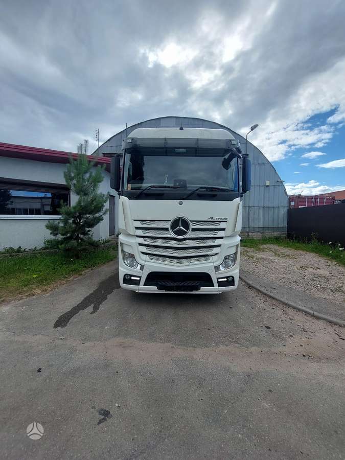 Mercedes-Benz Actros, semi-trailer trucks