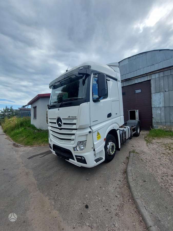 Mercedes-Benz Actros, semi-trailer trucks