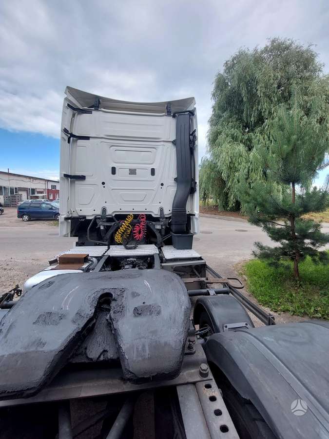 Mercedes-Benz Actros, semi-trailer trucks