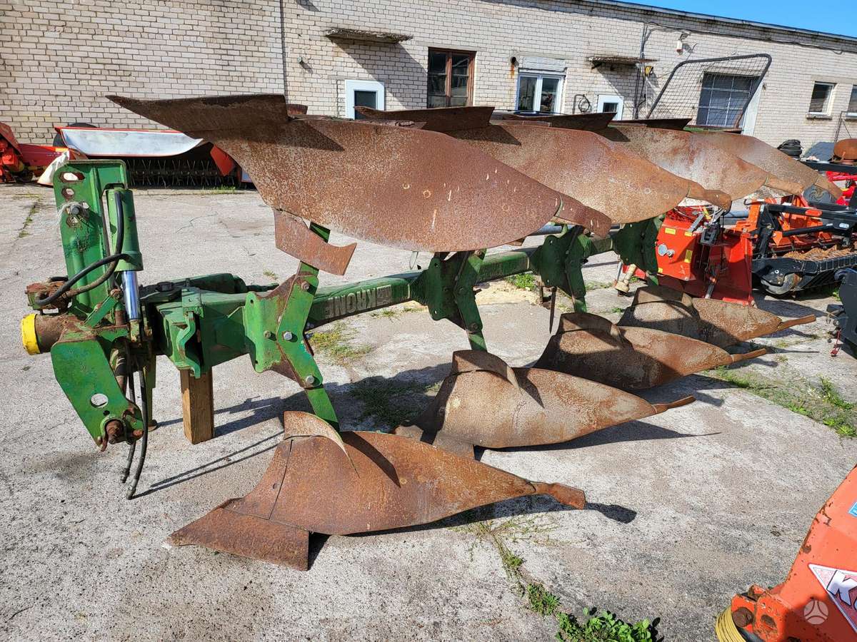 Krone Mustang 120, arkli