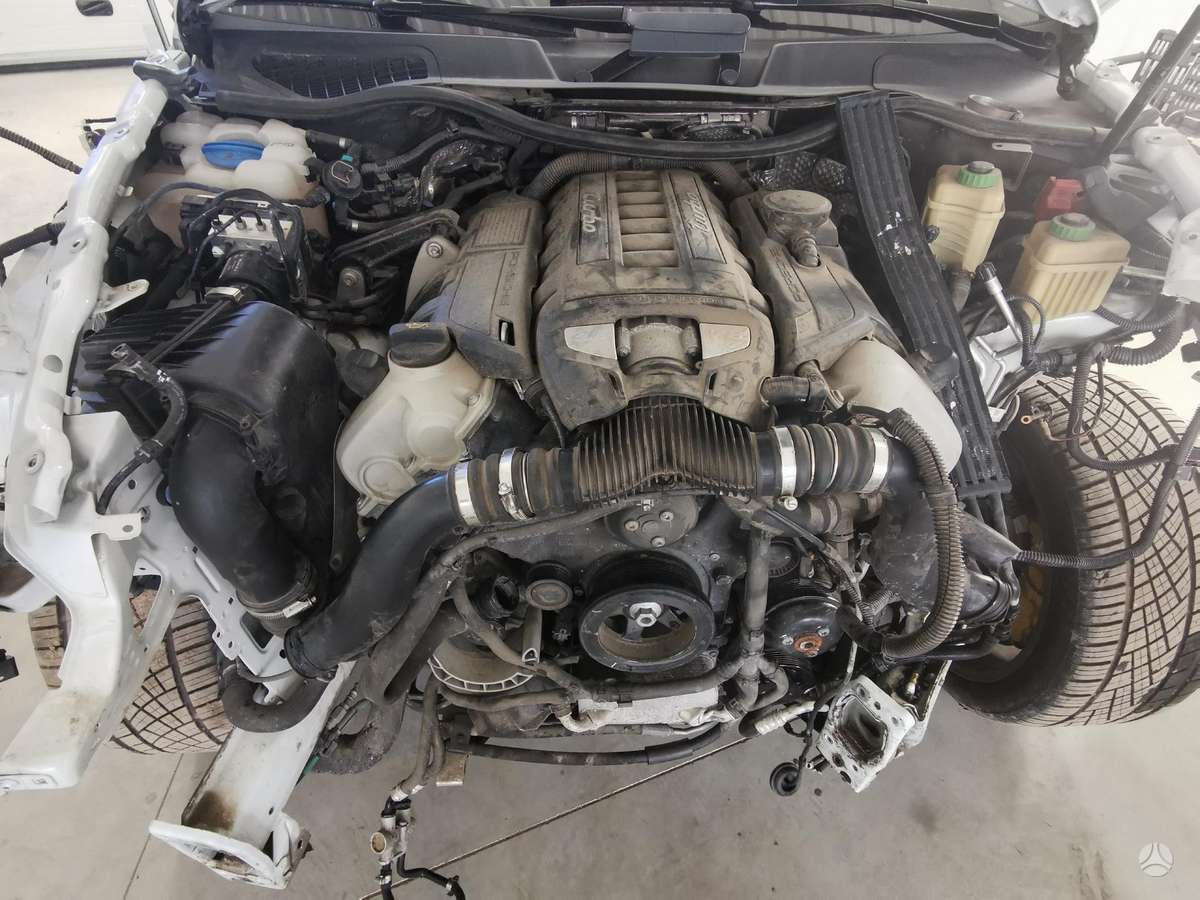 Porsche Cayenne dalimis