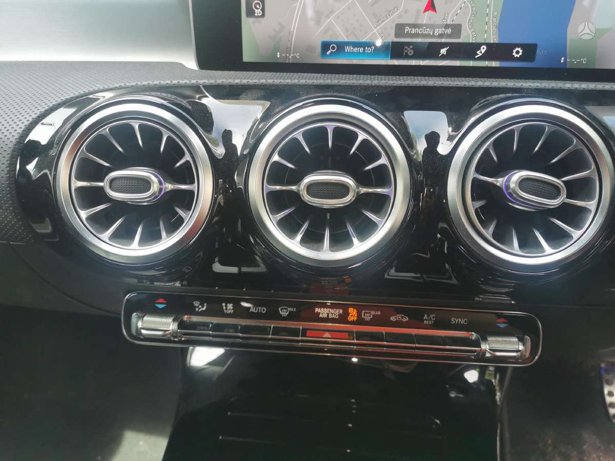 Mercedes-Benz A200 dalimis