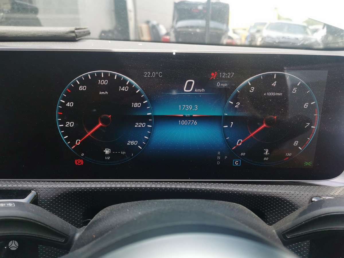 Mercedes-Benz A200 по частям