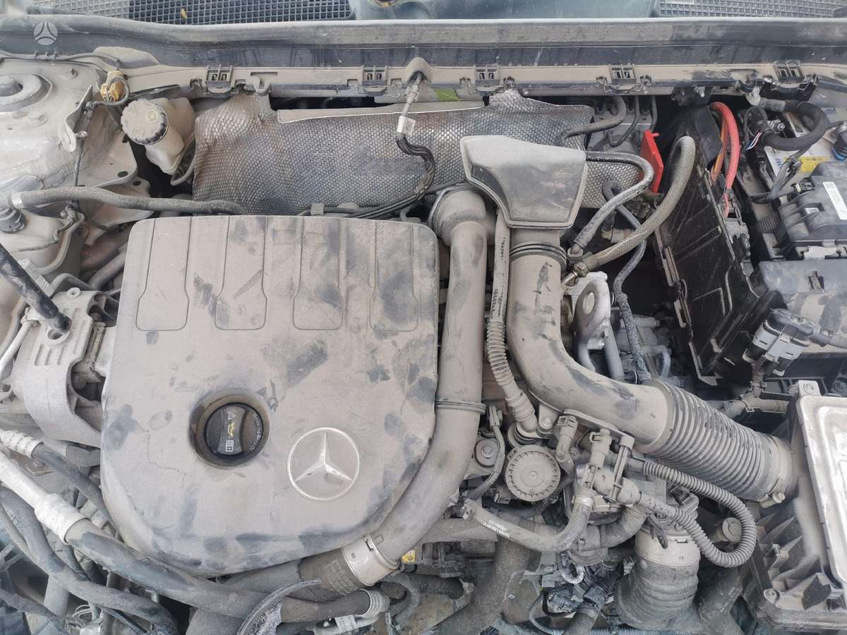 Mercedes-Benz A200 по частям