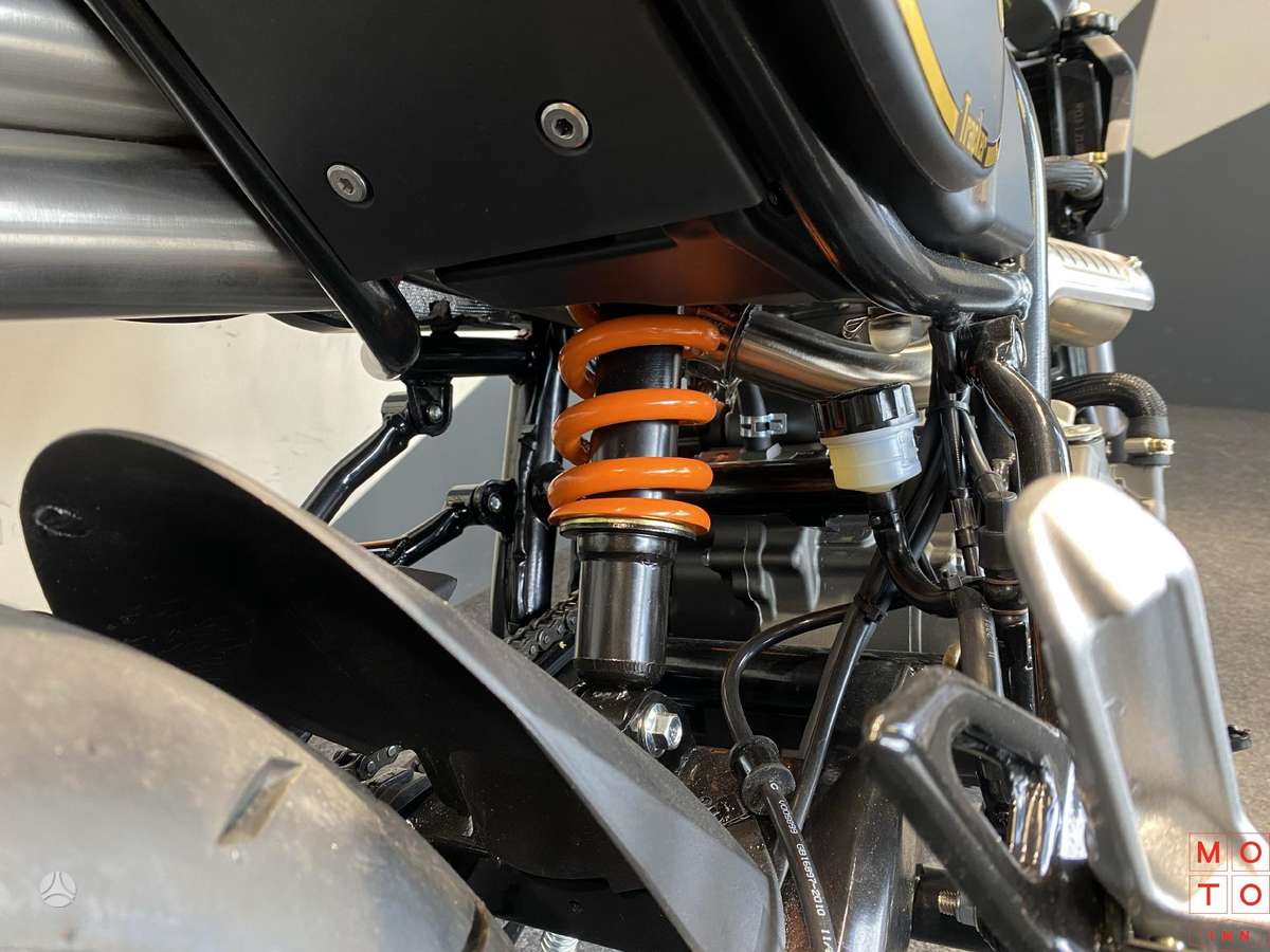 BLUROC Tracker 125cc, street / classic