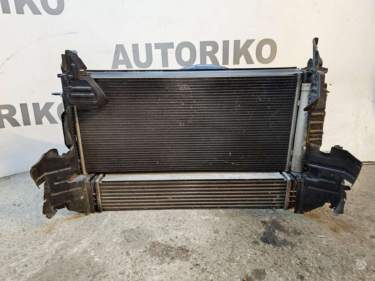 Opel Astra variklio aušinimo detalės
