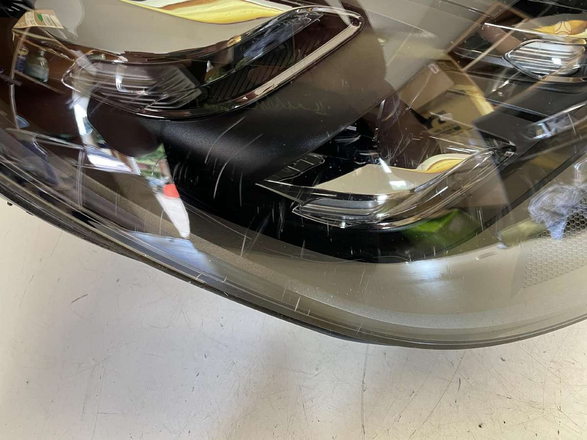 Porsche Cayenne žibintai