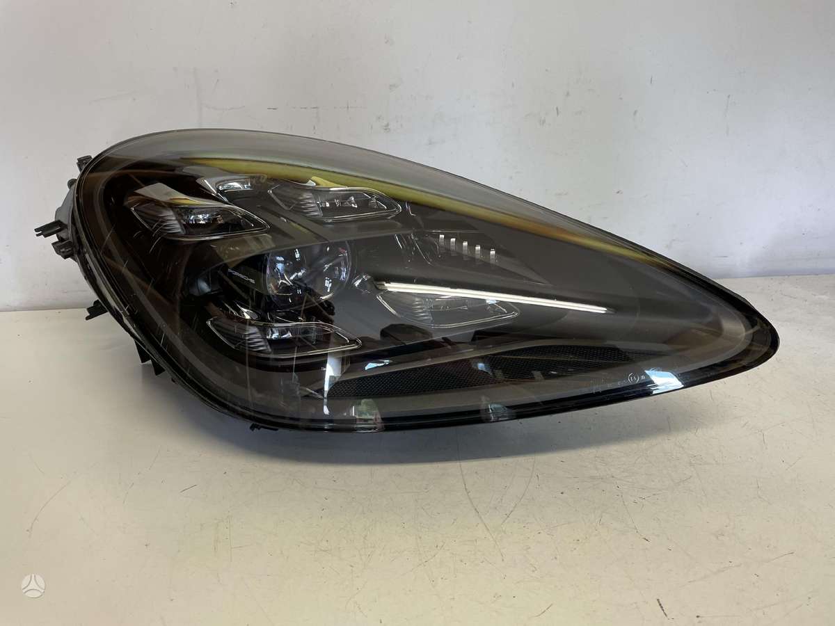 Porsche Cayenne žibintai