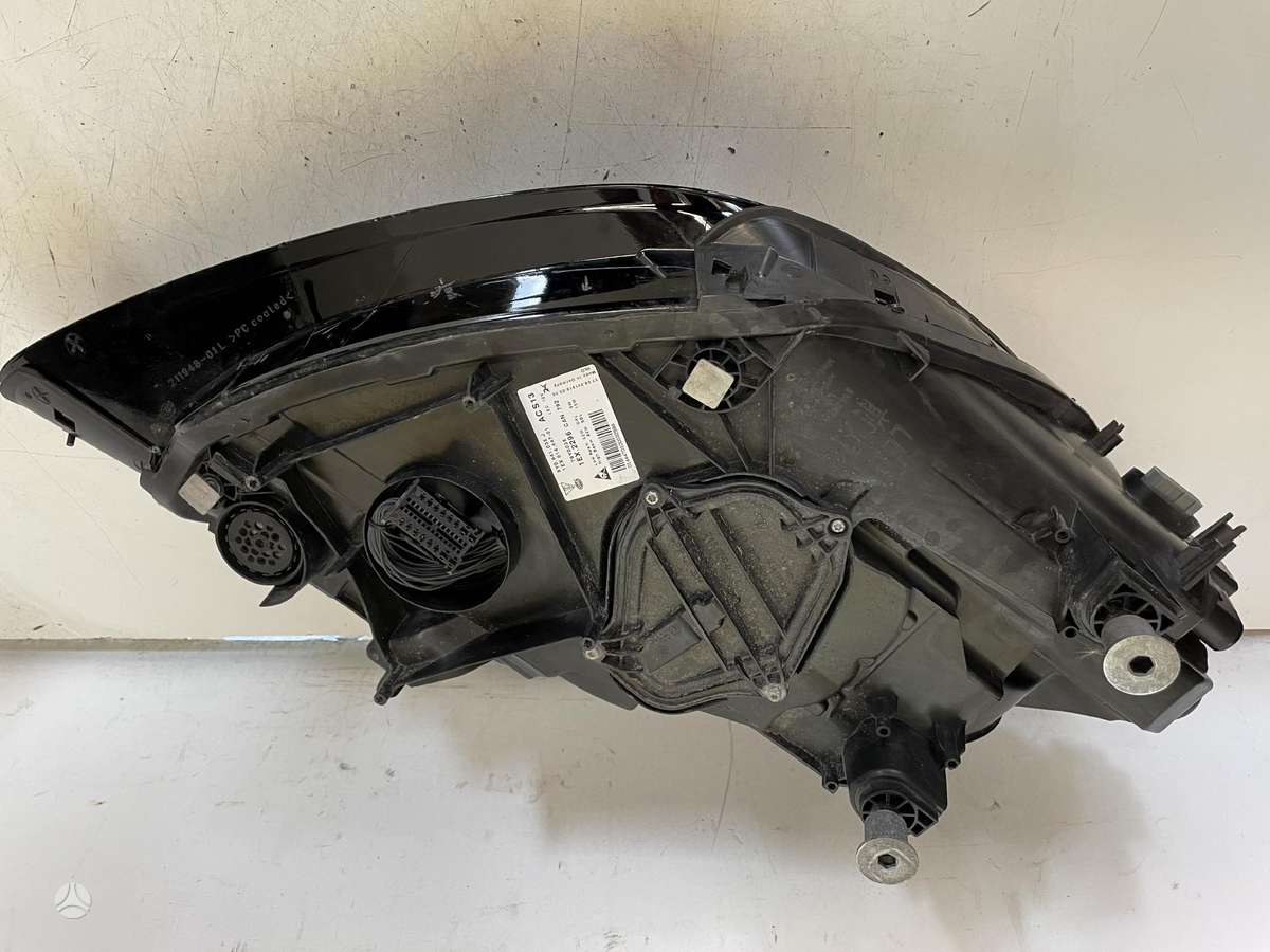 Porsche Cayenne žibintai